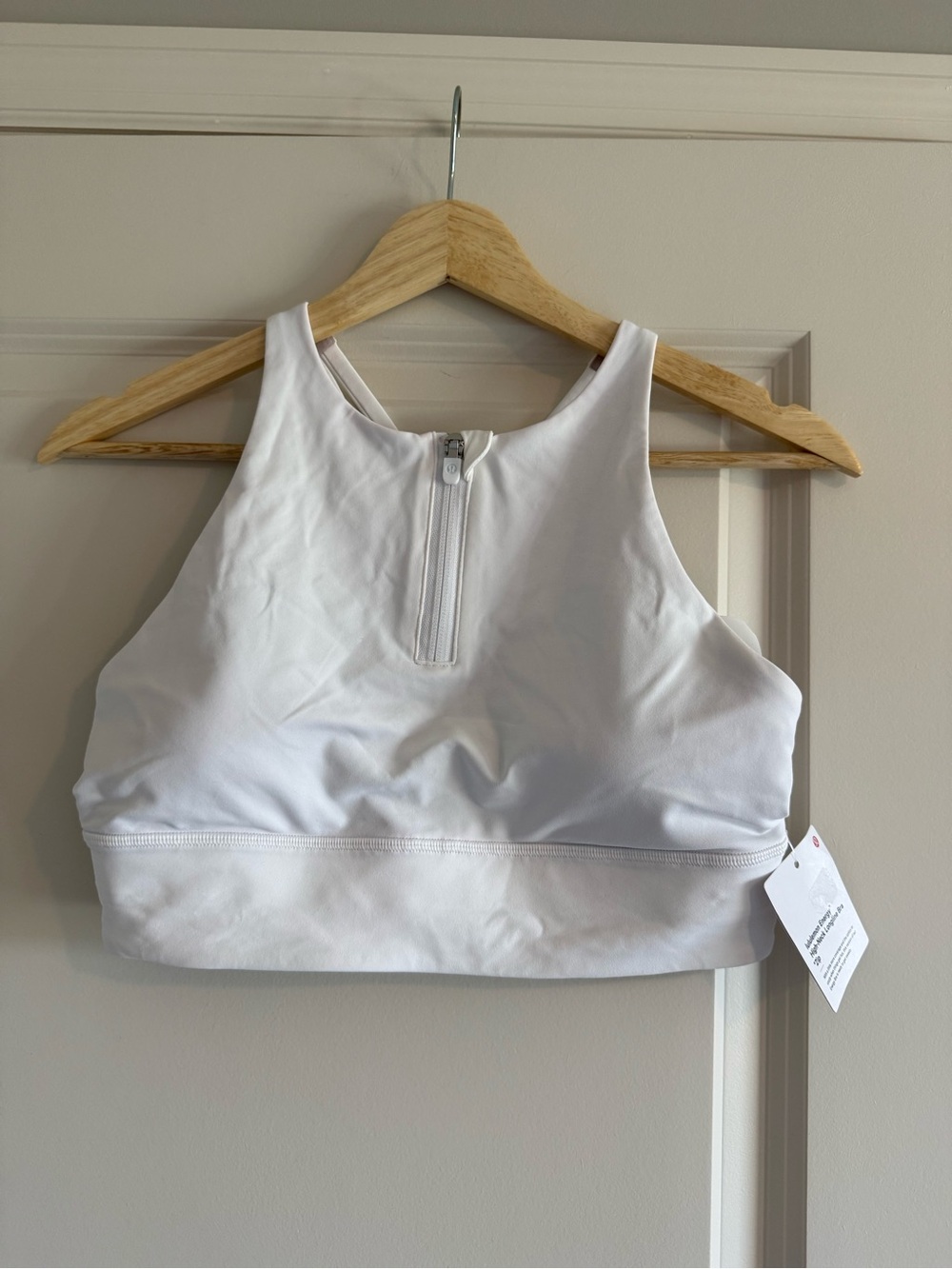 NWT Lululemon Size 8 Energy High Neck Longline Sports Bra Zip WHT White Top